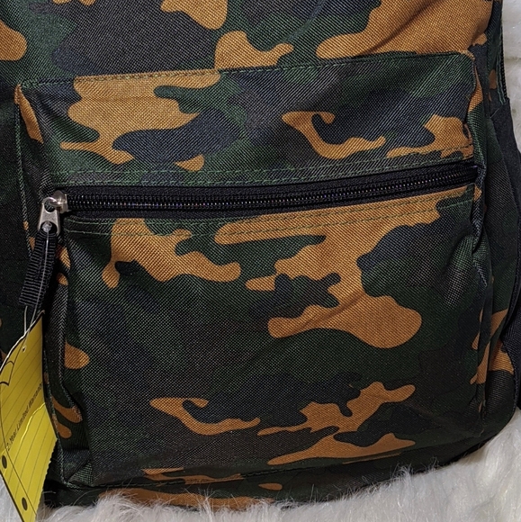 NWT Medium Camo Backpack - Picture 2 of 7